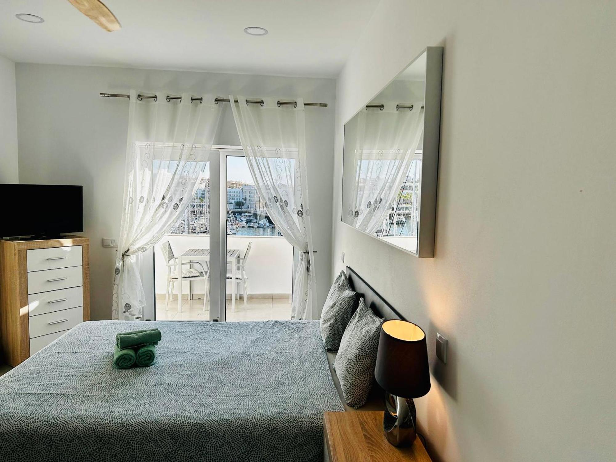 Central Lagos Apt With Marina Views Near Beaches Exterior foto